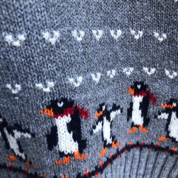 Northern Reflections Cotton Mix Crew Neck  Sweater - penguins in snow - L - Picture 7 of 7